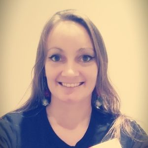 Meet your Posher, April